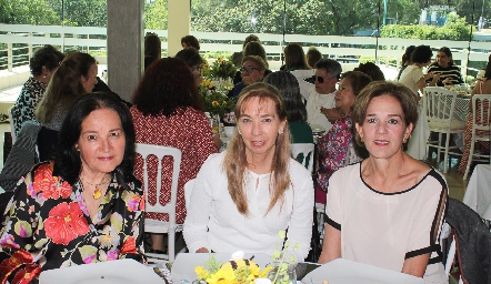  Rosa María Maza, Mercedes Hunter y Cristina Barret.