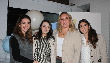  Moni Garza, Miriam Ortiz, Daniela Jonguitud y Paty Gómez.