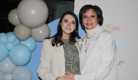  Miriam Ortiz con su mamá Clara Duarte.