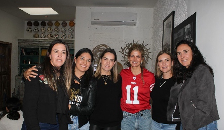  Cristina Rivero, Martha Morales, Maripepa Muriel, Lu López, Sandra Pérez y Regina Ibáñez.