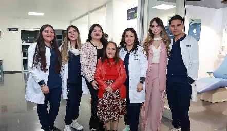  Vianey Catete, Ana Gonzalez, Ana Laura, Lety, Melina Vázquez, Paola Ávila y Demetrio Salazar.