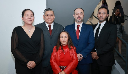  Vanessa Alejandra, Moctezuma, Roberto, Hugo Arredondo y Leticia Rivera López.