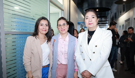  Dra. Cristina Rodríguez, Dra. Jessica Hernandez y Dra. María Lourdes Ruiz.