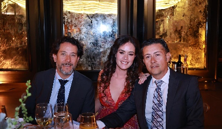  Enrique Esquivel, Alejandra Salazar y Ernesto Esquivel.