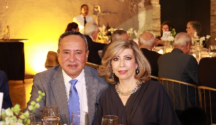  Gustavo Rodriguez y Alma de Rodríguez.