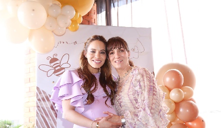  Fer Paredes con su mamá Pituca Espinosa.