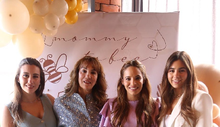  Patty De Antuñano, Patty Espinosa, Fer Paredes y Maytee De Antuñano.