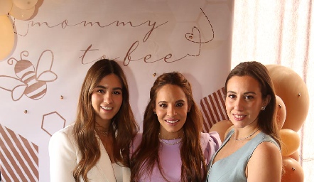  Maytee, Fer Paredes y Patty.