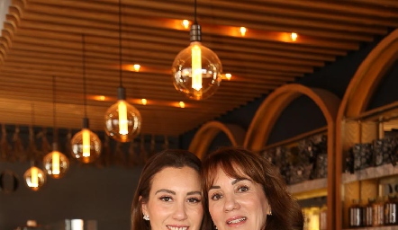  Patty De Antuñano y Patty Espinosa.