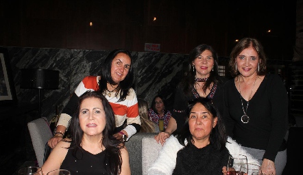  Jofe Correa, Ana Fonte, Adriana Padilla, Maribel Martínez y Rocío Ruiz.