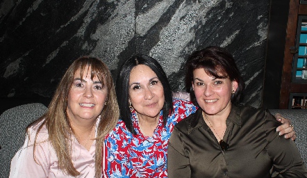 Carmelita Leos, Claudia Ortiz, Isabel Guzmán.