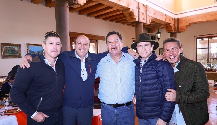  Ramón Farías, Roberto, Mani Navarro, Rodak Palau y Víctor Santos.