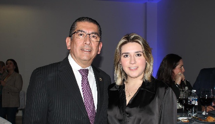  Gerardo Bocard  con su hija María José.