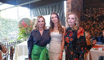  Claudia Díaz Infante, Isa Gaviño y Charo Valladares.