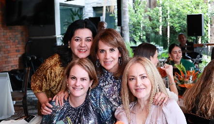  Cynthia Sánchez, Rocío Gómez, Martha del Río y Claudia del Pozo.