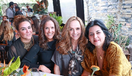  Isabel Garafias, Delia Duarte, Laura del Villar y Cynthia Sánchez.