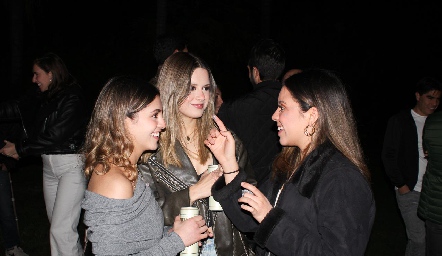  Valeria Ramos, Selene Rosales e Isa Flores.