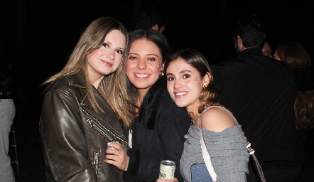  Valeria Ramos, Selene Rosales e Isa Flores.