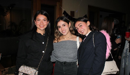  María José Martell, Isa Flores y Cande Lárraga.