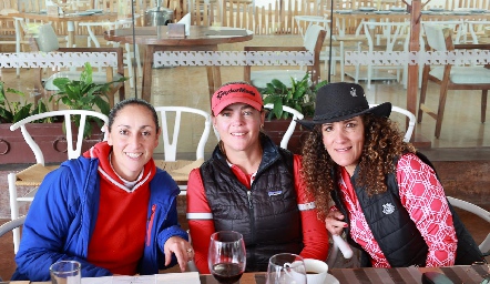  María Acebo, Silvia Garza y Vivian Alatorre.