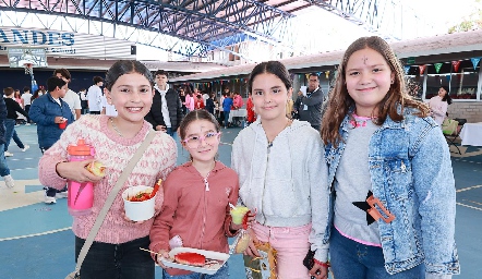  Pía, María Andrea, Xaviera y Victoria.
