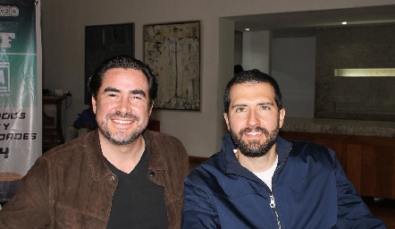  Carlos Torres y Jaime Hernández.