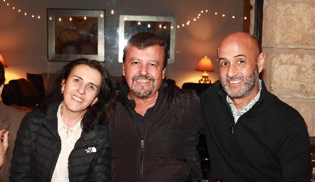  Montserrat Gómez, Héctor Gómez y David García.