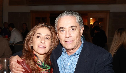  Mónica Gaviño y Gerardo Serrano.