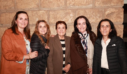  Gabriela y Anabel Gómez, Gela Valle, Lourdes y Montserrat Gómez.