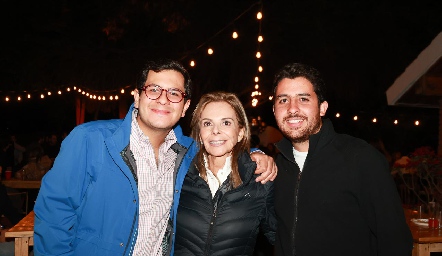  Rodrigo Villasana, Elena Gaviño y Max Gómez.
