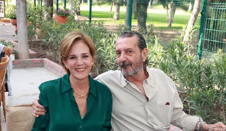  Cristina Barrett y Ángel Rivero.