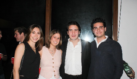  Giulia Sarocchi, Isa Galván, Diego Buendía e Isra Hernández.