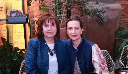  Tere Barrera y Lucía Martínez.