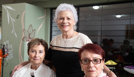  Tita Carreras, Lucía Martínez y Martha Salgado.