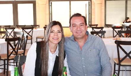  Berenice Frausto y Carlos Blanco.
