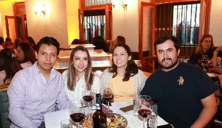  Antonio Grimaldo, Susana González, Andrea González y Carlos Garza.