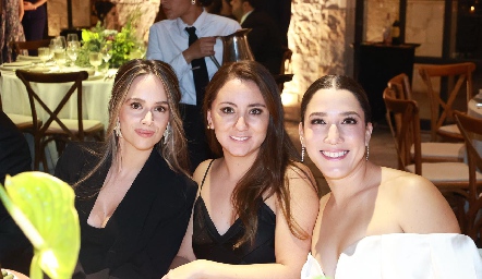  Iliana Rodríguez, Andrea Armería y Montse Ortiz.