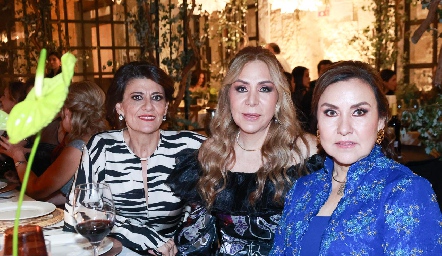  Pilar Lázaro, Claudia Hermosillo y Claudia González.
