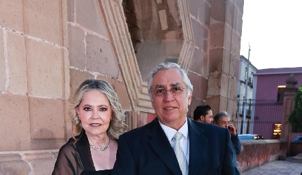  Lupita Penilla y Eduardo Gaviño.