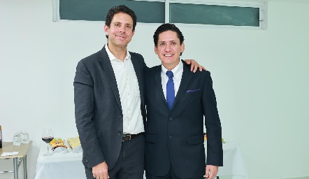  Cardiólogo Ricardo Allende y Dr. Jesús Rosillo.