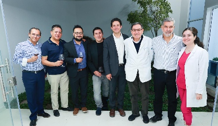  José de Jesús, Jorge Carrillo, Luis Aguilar, José Linares, Ricardo Allende, Jesús Rosillo, José Luis Leiva y Andrea Castillo.