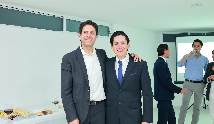  Cardiólogo Ricardo Allende y Dr. Jesús Rosillo.