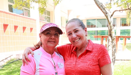  Doris Mosqueda y Silvia Tapia.