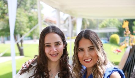  Bárbara Mejía y Cristina Kasis.