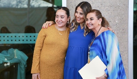  Carmelita Cordero, Cristina Kasis y Calola Pérez.
