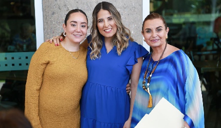  Carmelita Cordero, Cristina Kasis y Calola Pérez.