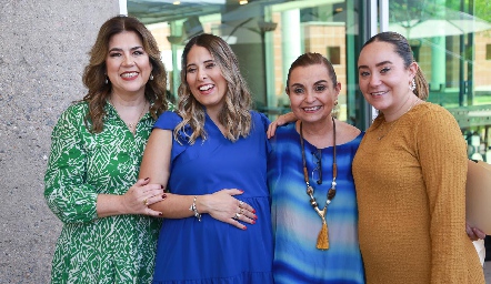  Cristina Galán, Cristina Kasis, Calola Pérez y Carmelita Cordero.