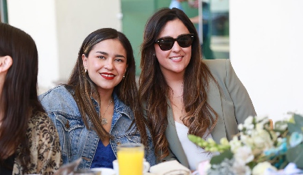  Valeria Rodríguez y Ana Gabriela Maza.