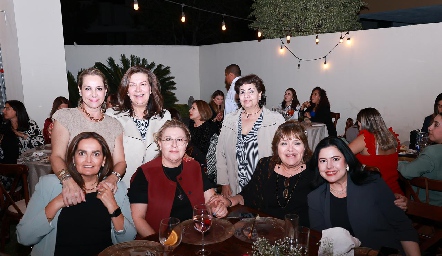  Alejandra Medina, Olga Lidia Contreras, Salme Chevaile, Gabriela Villanueva, Verónica Carbajal, Rosy Miller y Cristiann Cambeses.