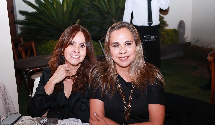  Dulce María Herrera y Lidia Cantú.